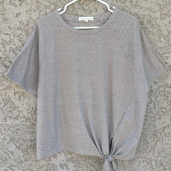 lovestitch Tops - LOVESTITCH Horizontal Front Tie Tee Shirt
